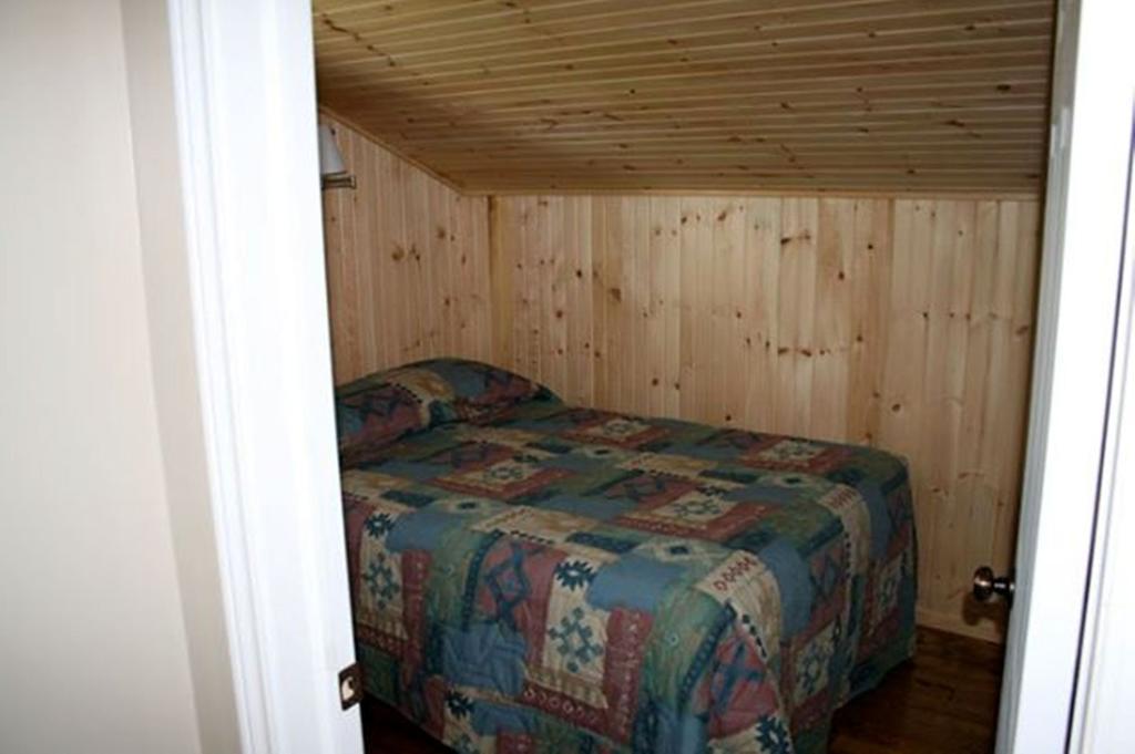 Lanes Riverhouse Inn & Cottages Montague Kamer foto