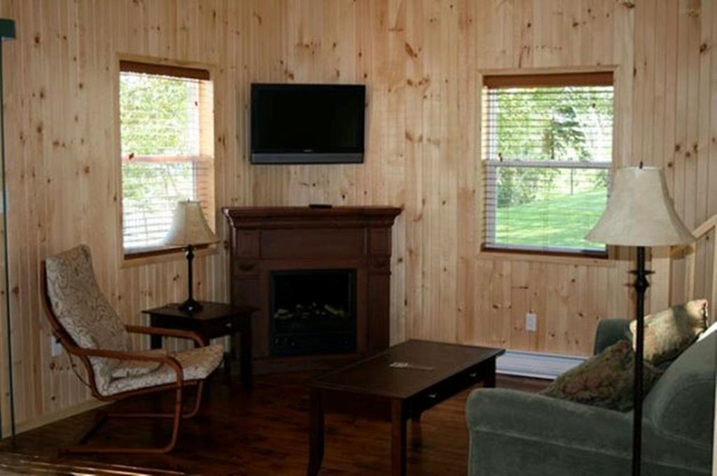 Lanes Riverhouse Inn & Cottages Montague Kamer foto