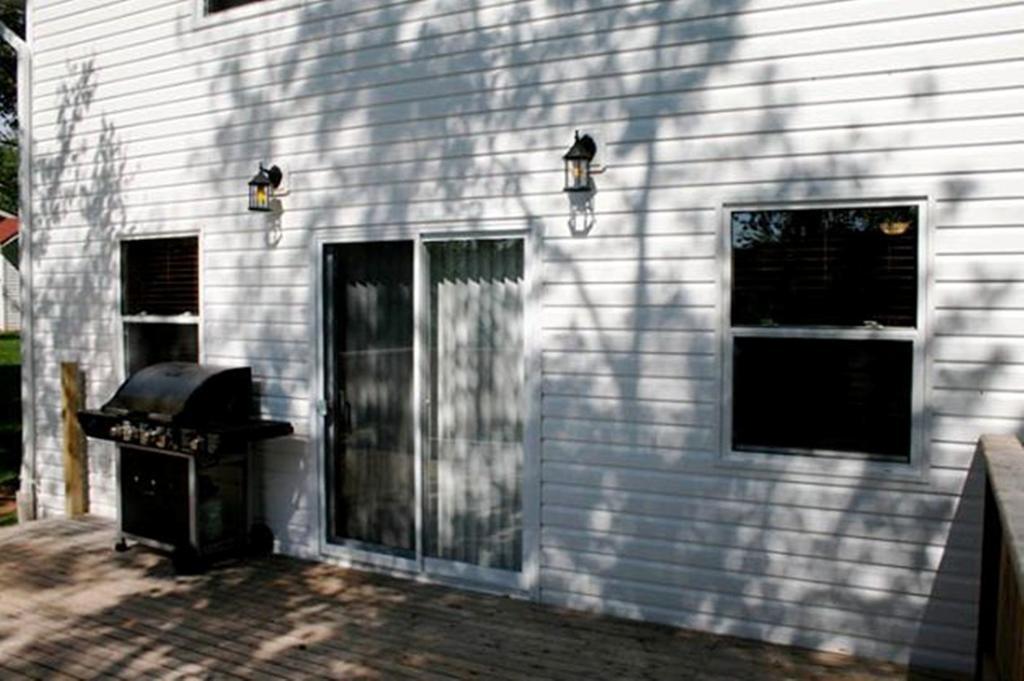 Lanes Riverhouse Inn & Cottages Montague Kamer foto