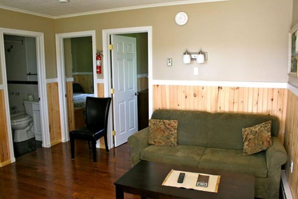 Lanes Riverhouse Inn & Cottages Montague Kamer foto