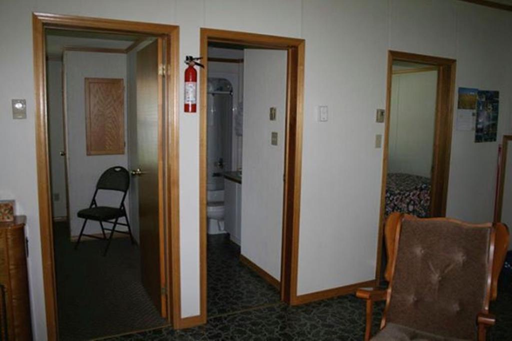 Lanes Riverhouse Inn & Cottages Montague Kamer foto